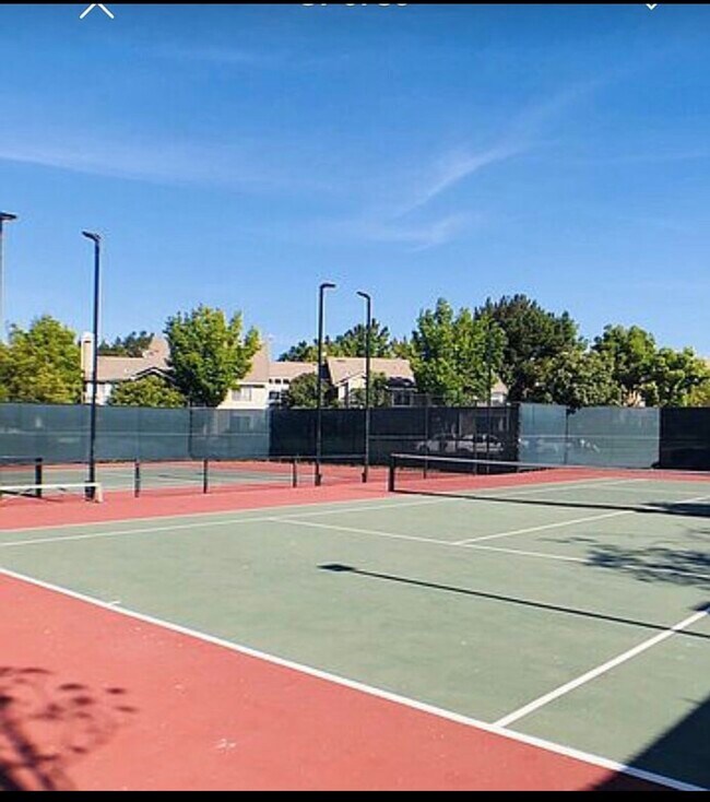 Building Photo - 3855 Thorncroft Ln