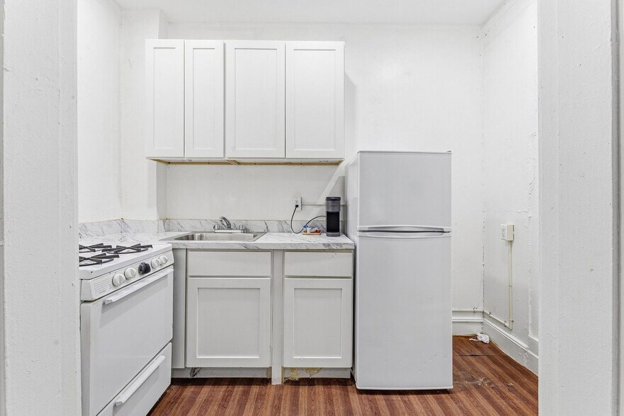 Building Photo - 527 W 162nd St