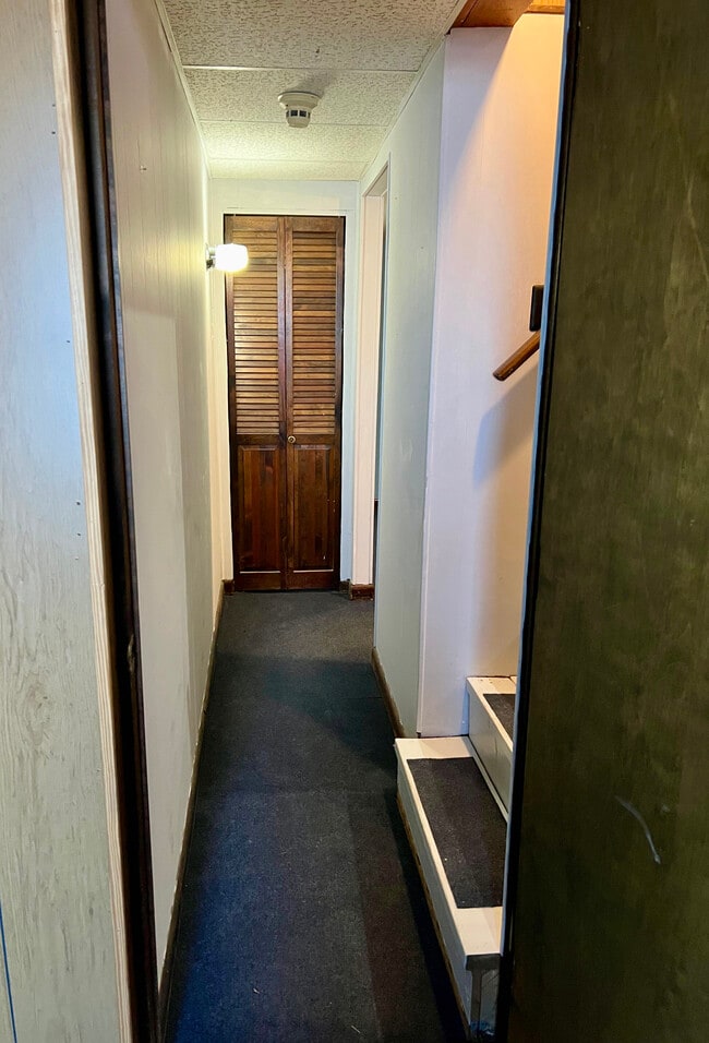 Building Photo - 228 Mark Dr