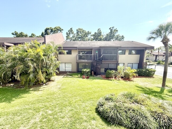 Building Photo - 785 S Village Dr