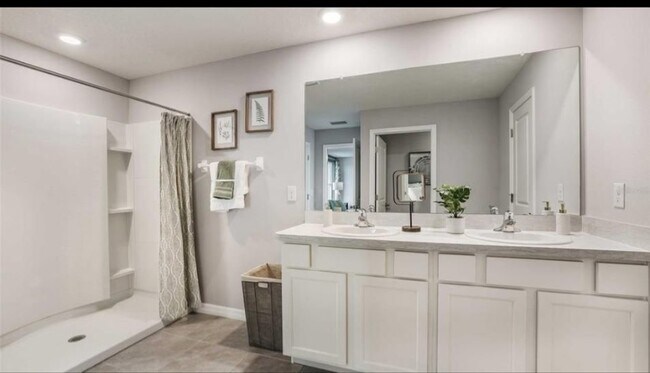 Building Photo - 33366 Darley Dl Trl