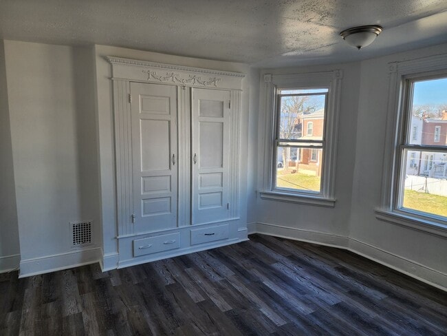 Building Photo - 2408 West St