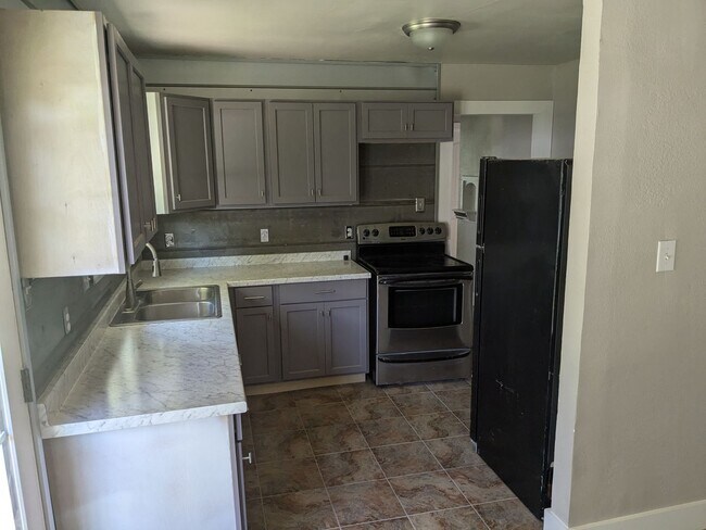 Building Photo - 2517 Goliad St