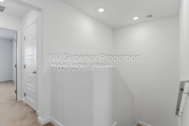 Building Photo - NW! 3 Bedroom Townhouse!! Gated!! Parks!! All Tile Floors Downstairs!! 2 Car Garage!!!