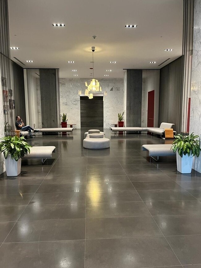 Building Photo - 1600 NE 1st Ave