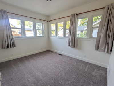 Building Photo - 616 Newtown St