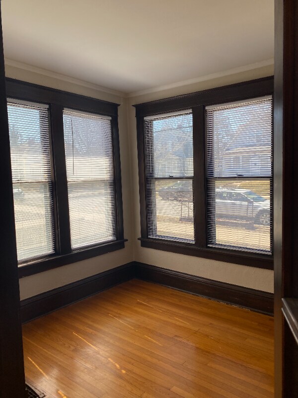 Building Photo - 3833 11th Ave S