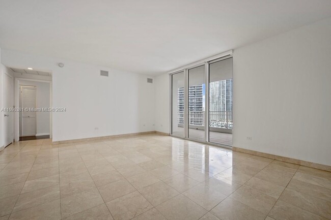 Building Photo - 801 Brickell Key Blvd