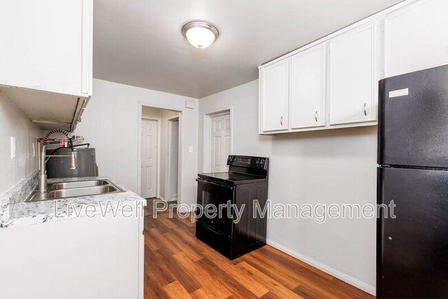 Building Photo - 2212 20th St N