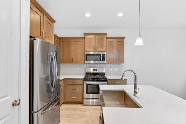 Building Photo - Modern Happy Valley Home with Open-Concept Living & Private Yard