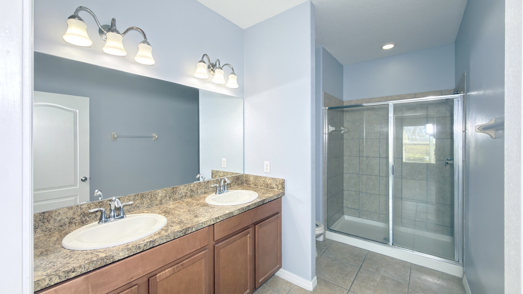 Building Photo - 4093 Shade Tree Ln