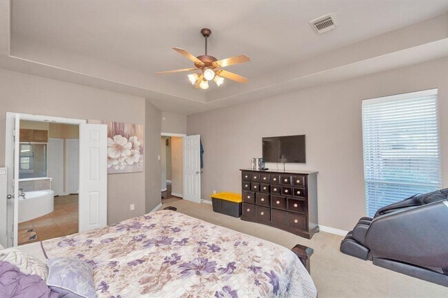 Building Photo - 26511 Cresent Cove Ln