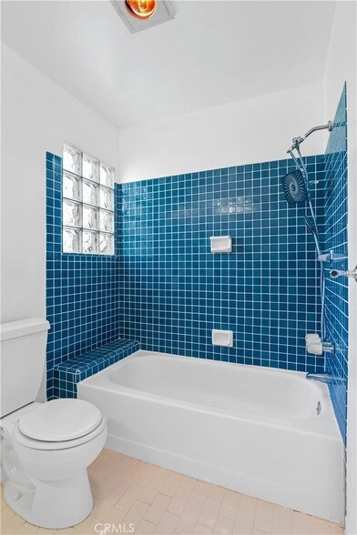 Building Photo - 1290 N Coast Hwy