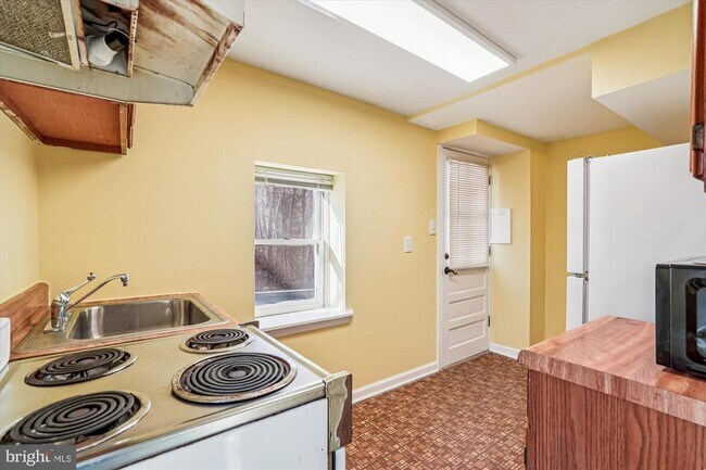 Building Photo - 2799 Beechbank Rd