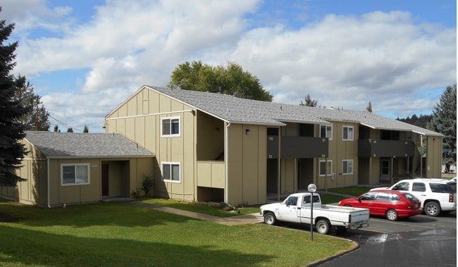Primary Photo - Jefferson Court Apartments