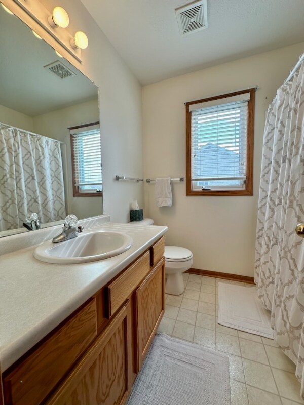 Building Photo - 9815 Biscayne Dr