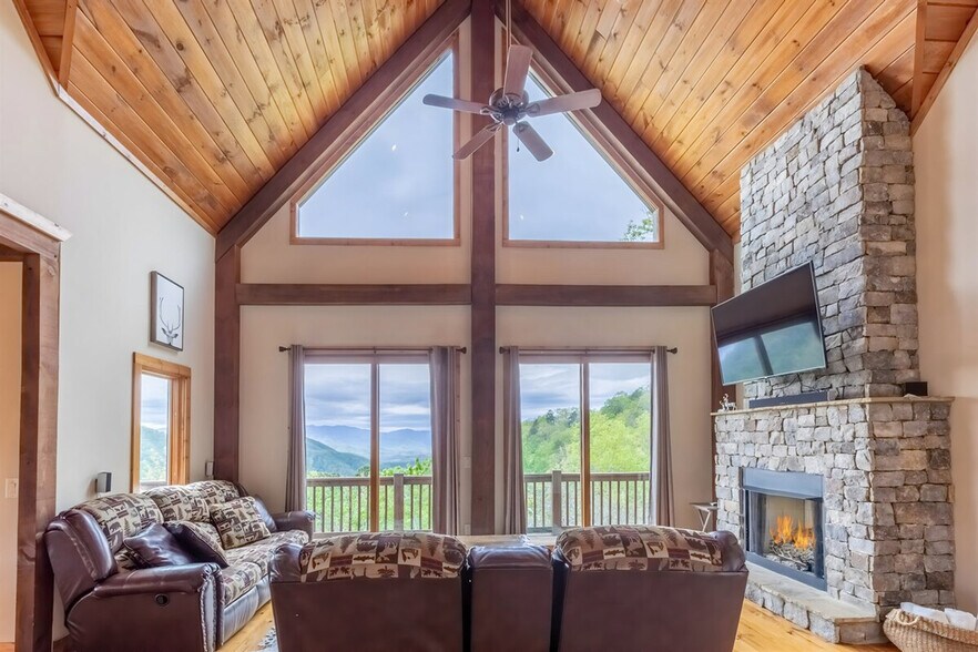 Building Photo - 312 Overlook Ridge Rd