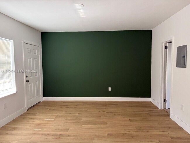 Building Photo - 7611 Harding Ave