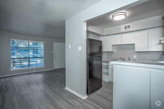 Interior Photo - Dell Marr