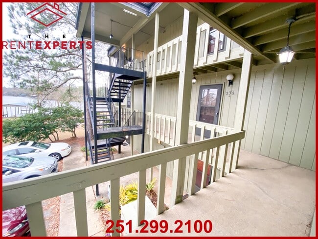 Building Photo - 232 Riverbend Dr