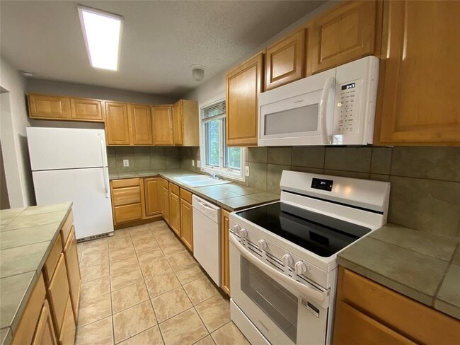 Building Photo - 1516 Lisa Dr