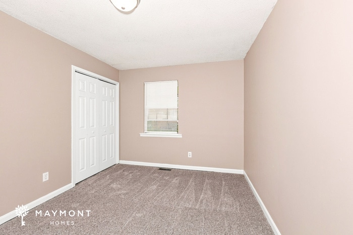 Building Photo - 1333 Turf Dr
