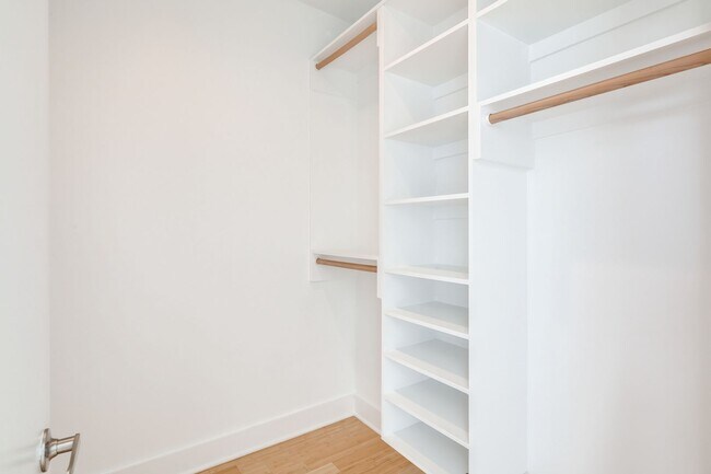 Building Photo - Northern Liberties 4 Bedroom Townhome
