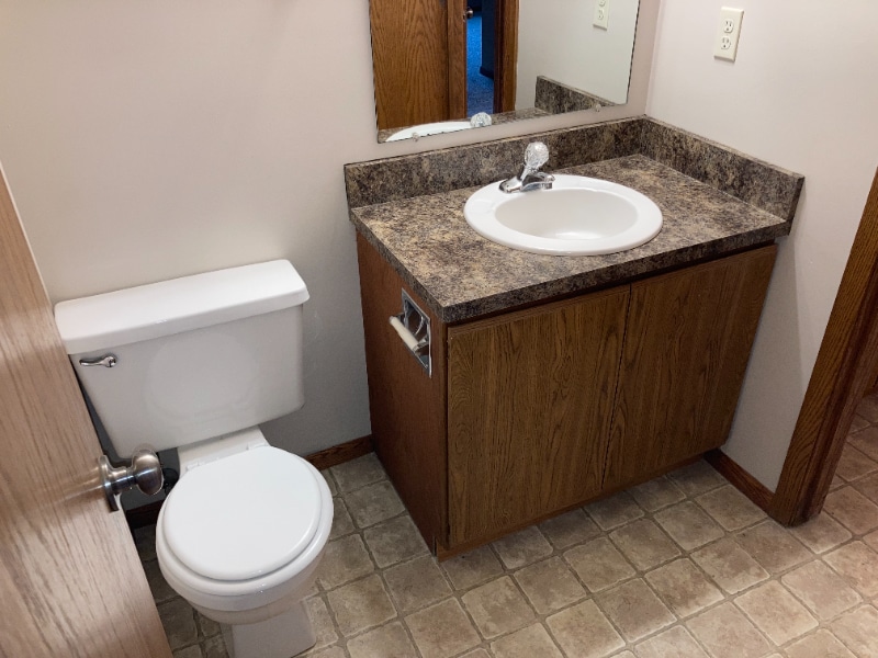 Building Photo - 5100 Emerald Dr