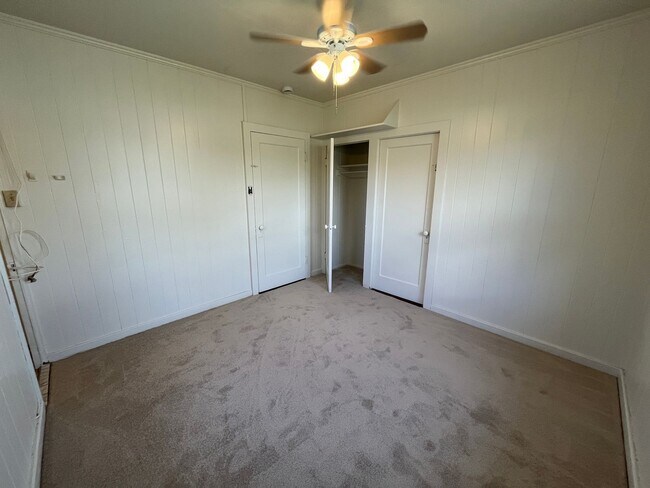 Building Photo - Akina Street (Kalihi) - single family home...