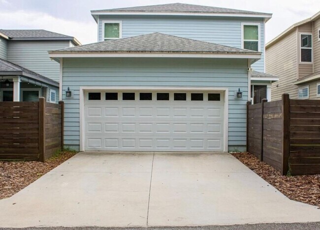 Building Photo - Welcome to this beautiful move in ready home in the much-desired Brytan Community!