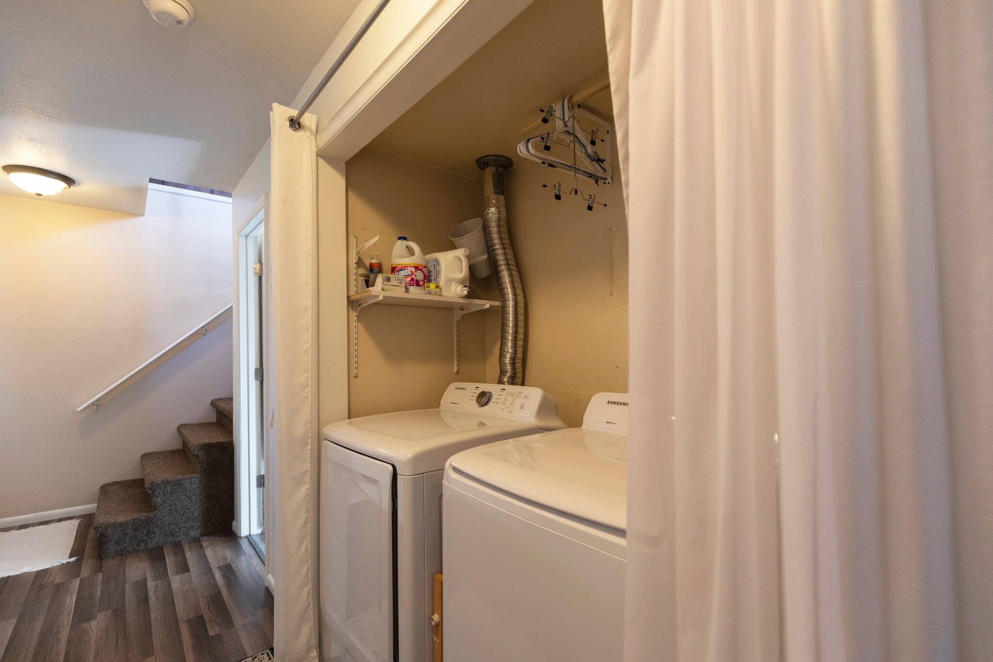 Building Photo - 1847 W Sussex Ave