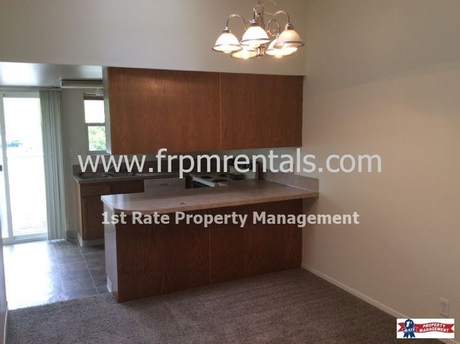 Building Photo - 1480 N Hartman St