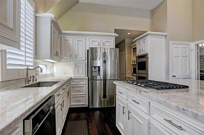 Building Photo - 6 Twilight Glen Ct