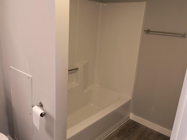 Building Photo - 143 E Main St