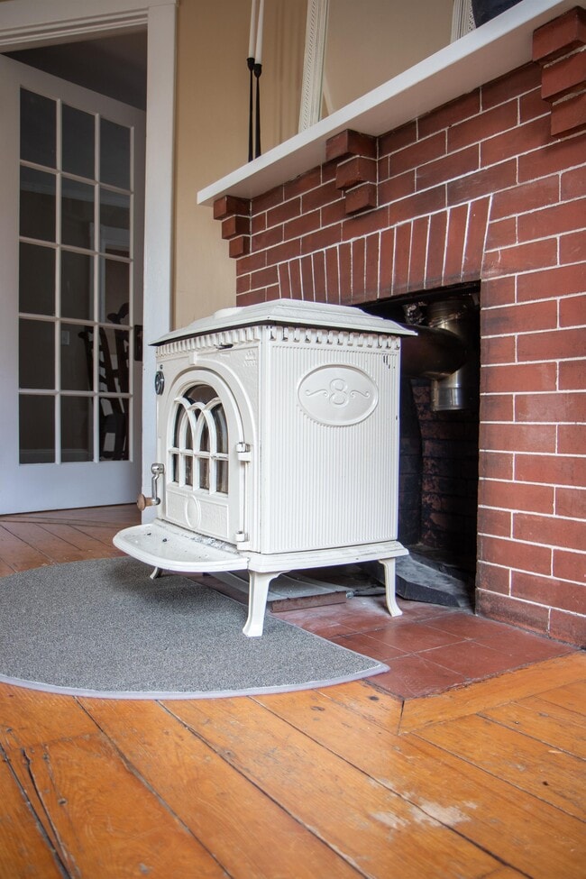 Building Photo - 37 Main Rd N