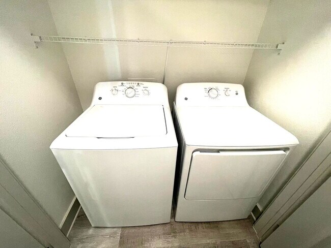 Building Photo - 8101 Blue Goose Rd