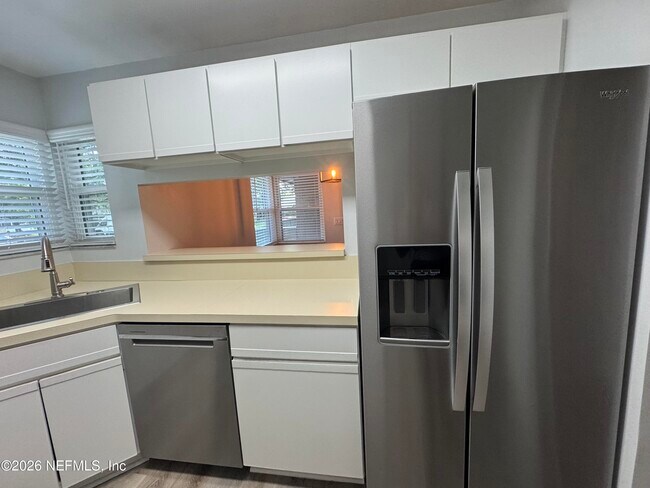Building Photo - 8428 Long Meadow Cir N