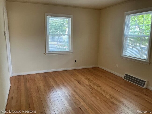 Building Photo - 2104 Brickley St