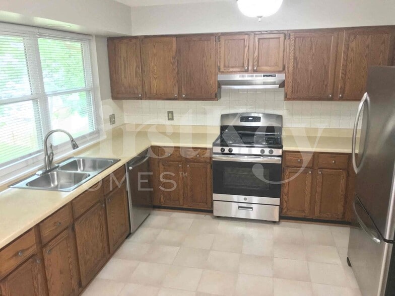 Building Photo - 1248 Mendoza Dr