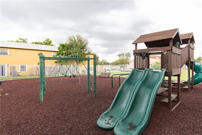 Building Photo - 1835 SW 81st Ave