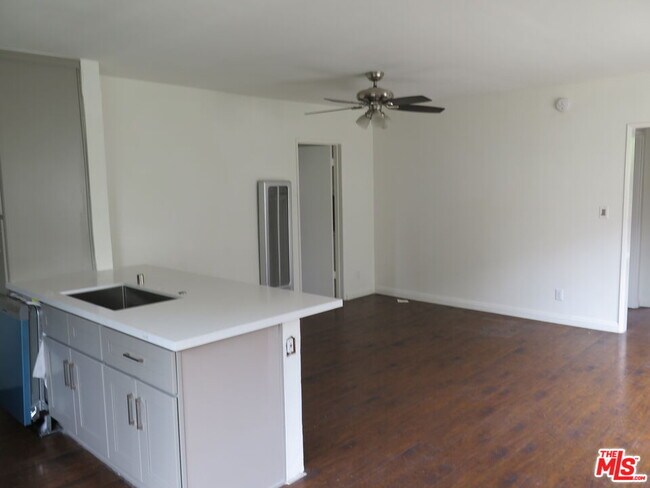 Building Photo - 12492 Gilmore Ave