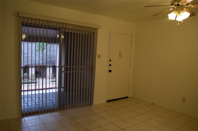 Building Photo - 12633 Memorial Dr