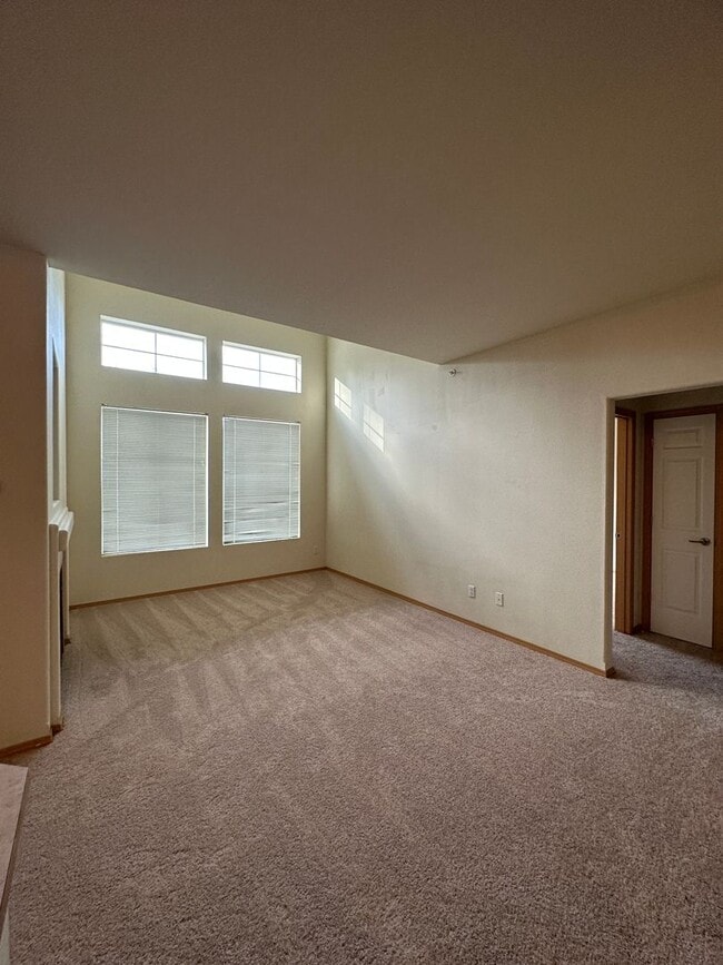 Building Photo - 2537 Evans Ct