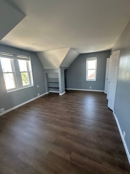 Building Photo - 326 Walnut St