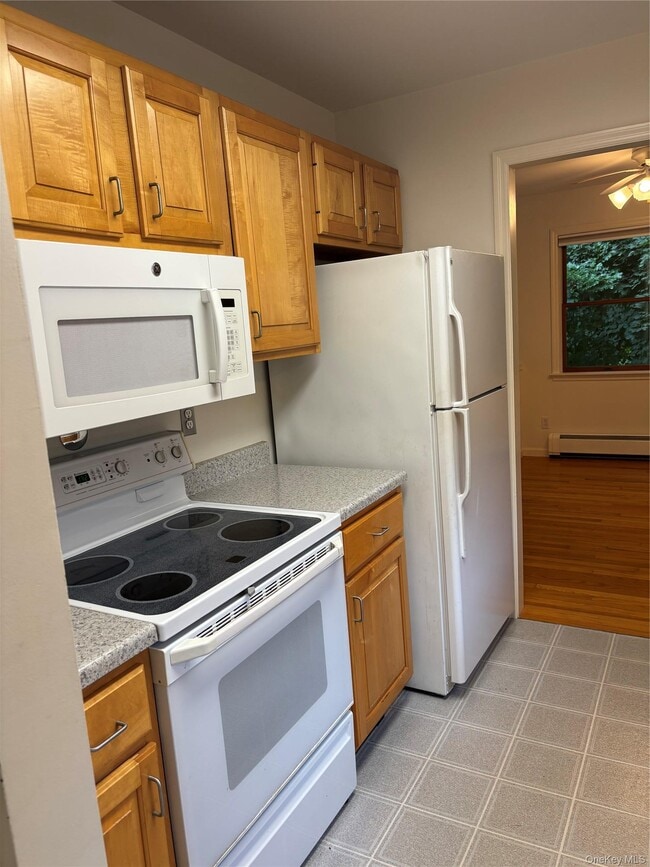 Building Photo - 600 NY-22