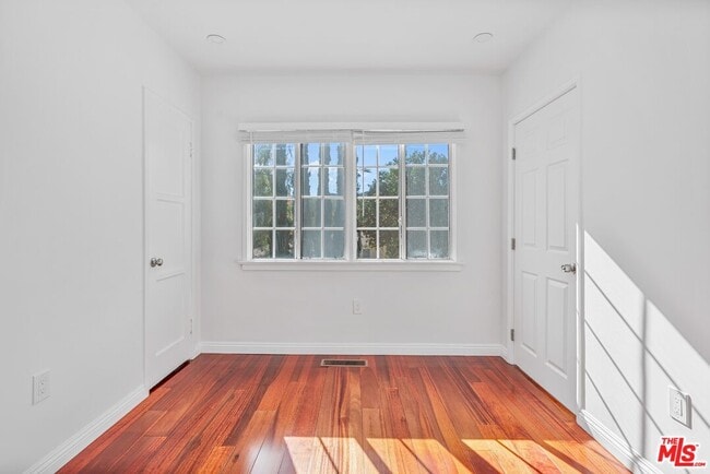 Building Photo - 3340 Alabama St