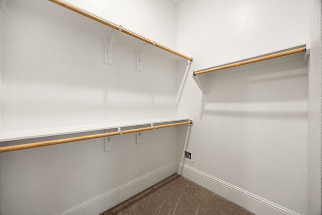 Building Photo - 734 Platinum Stone Ln