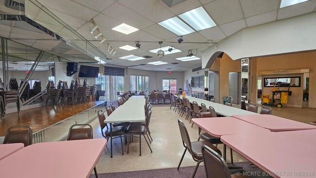 Building Photo - 2650 NW 49th Ave