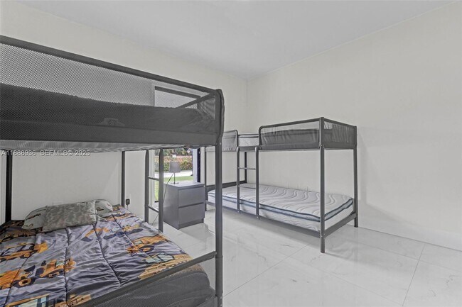 Building Photo - 8840 SW 181st Terrace