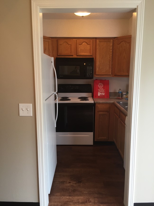 Building Photo - Hollybrooke Townhomes and Duplexes